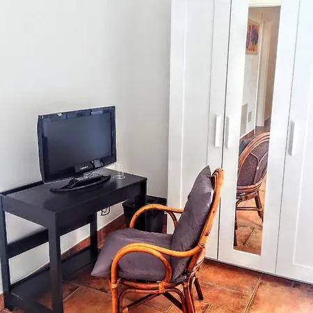 Di Andrea Bertolino Гостевой дом 4*
