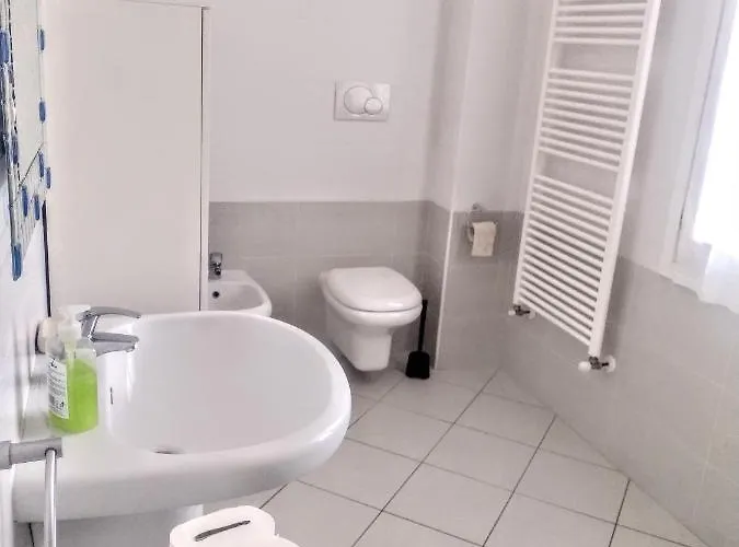 Di Andrea Bertolino 4*