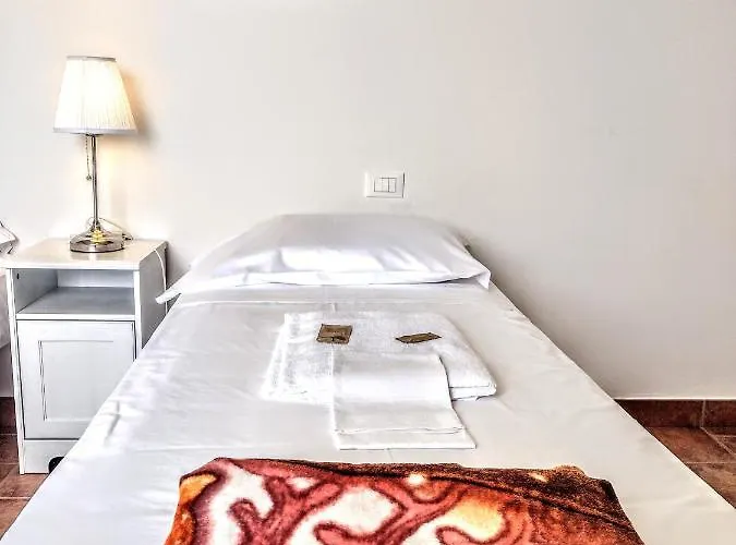 Di Andrea Bertolino 4*